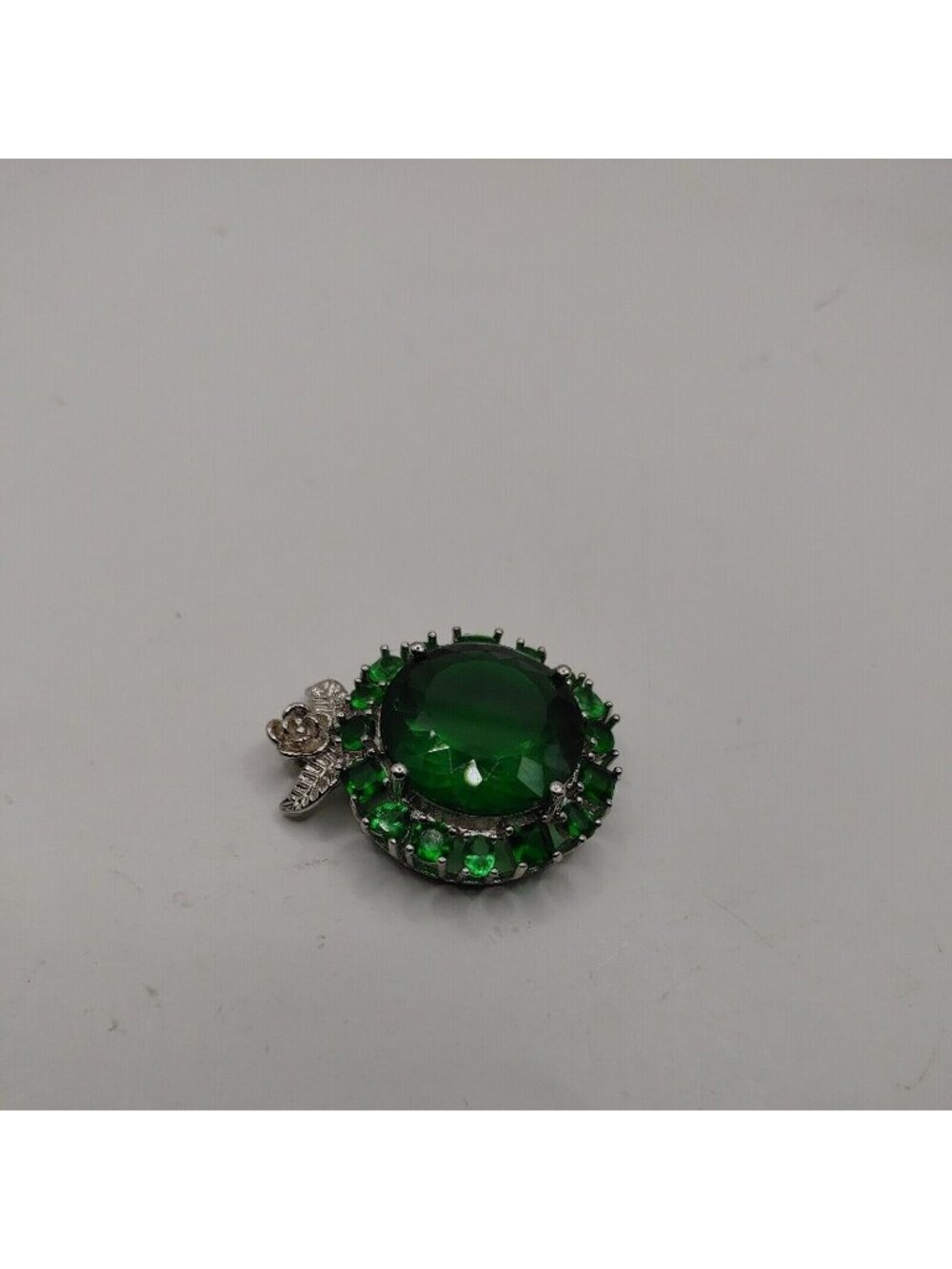 Pendant Green Rhinestones & Cz's Silver Tone